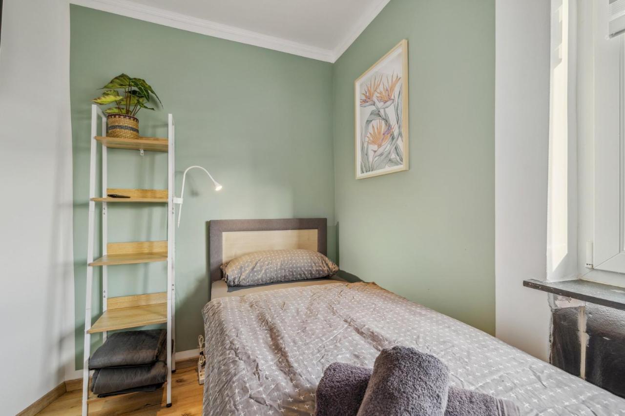 Apartmán Amalfi A02 - 2 Zi Fuer 4P - Balkon, Smart Tv, Boxspringbett Kaiserslautern Exteriér fotografie